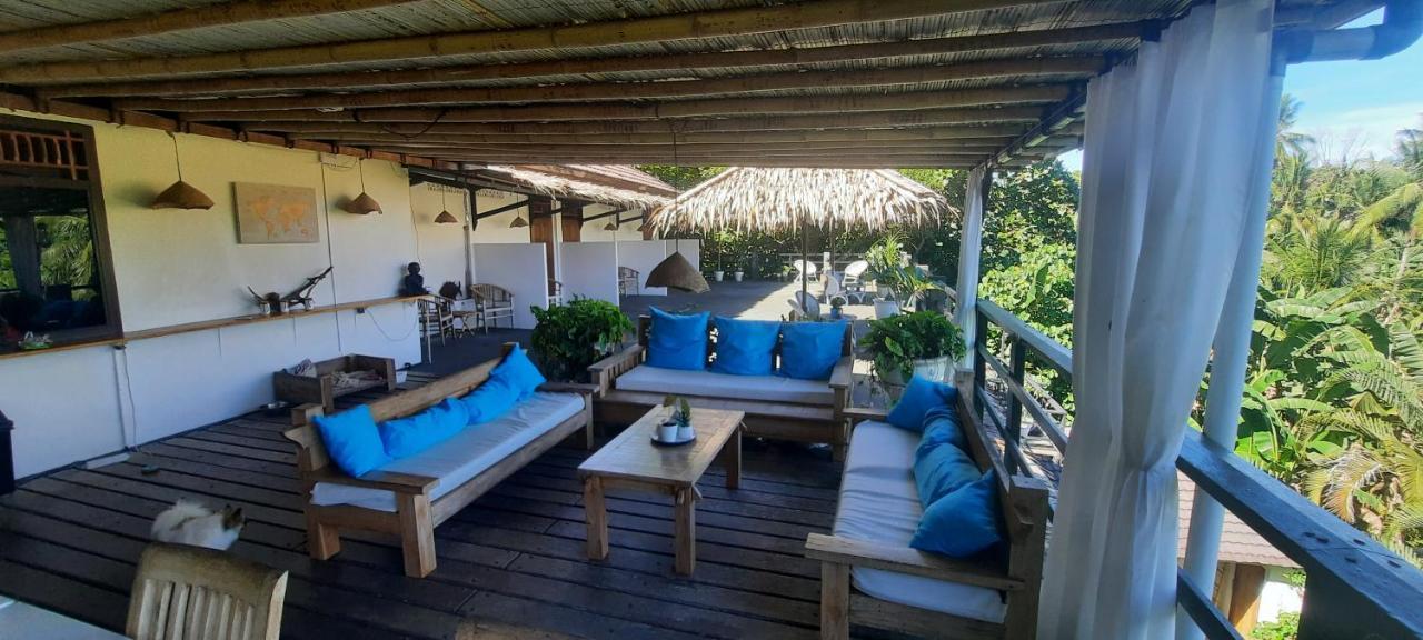 Guesthouse The 4 Fish Manado Bagian luar foto