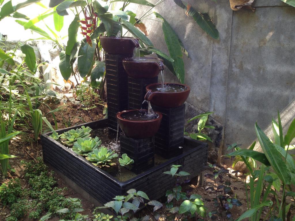 Guesthouse The 4 Fish Manado Bagian luar foto