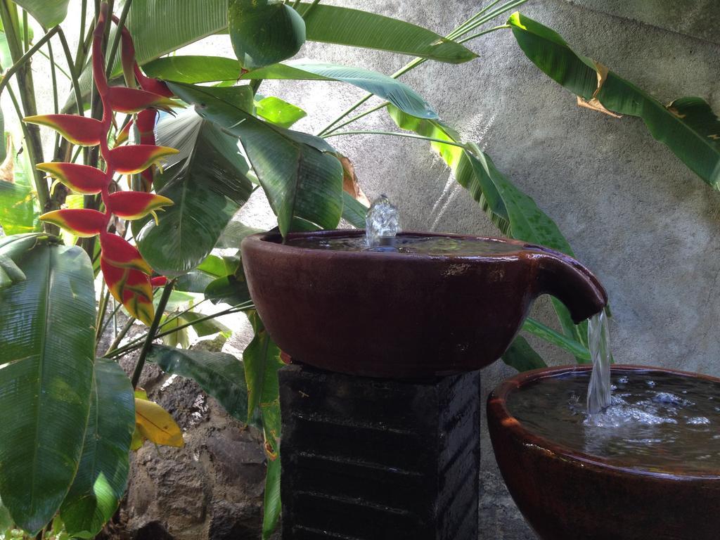 Guesthouse The 4 Fish Manado Bagian luar foto